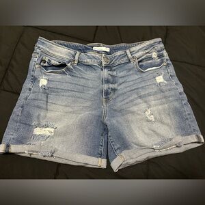 KanCan shorts size 20